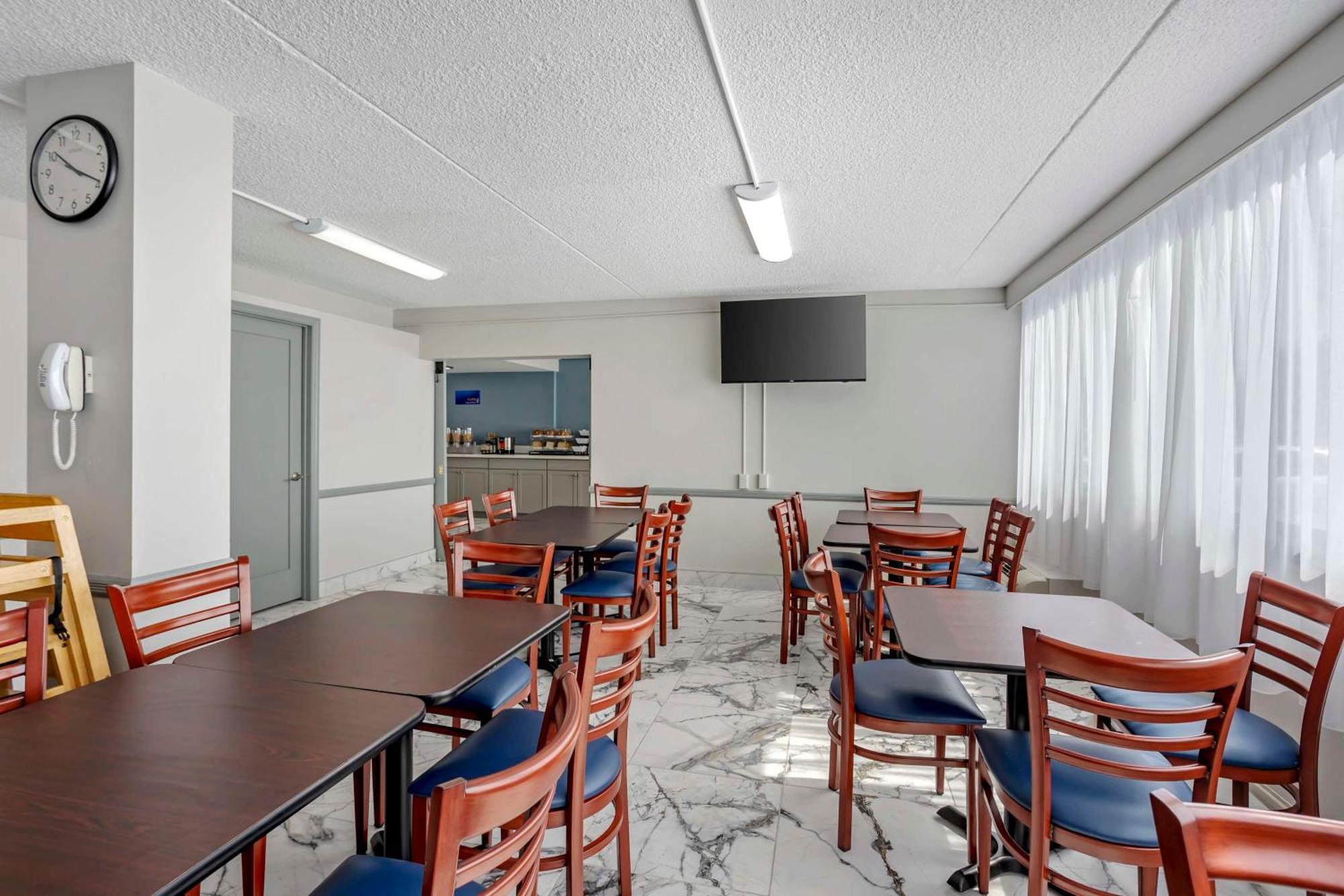 Best Western Rutgers University Hotel East Brunswick Eksteriør billede