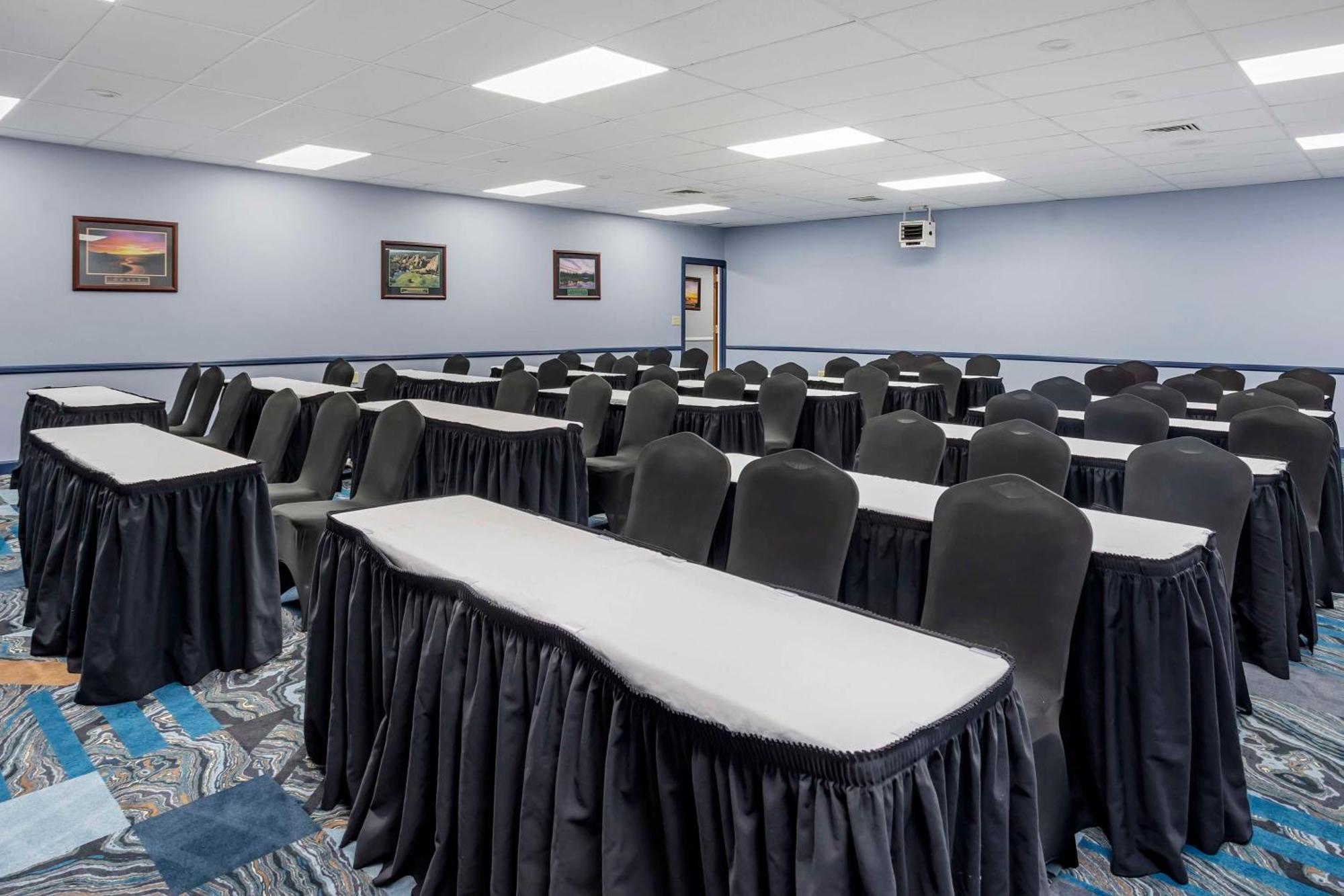 Best Western Rutgers University Hotel East Brunswick Eksteriør billede
